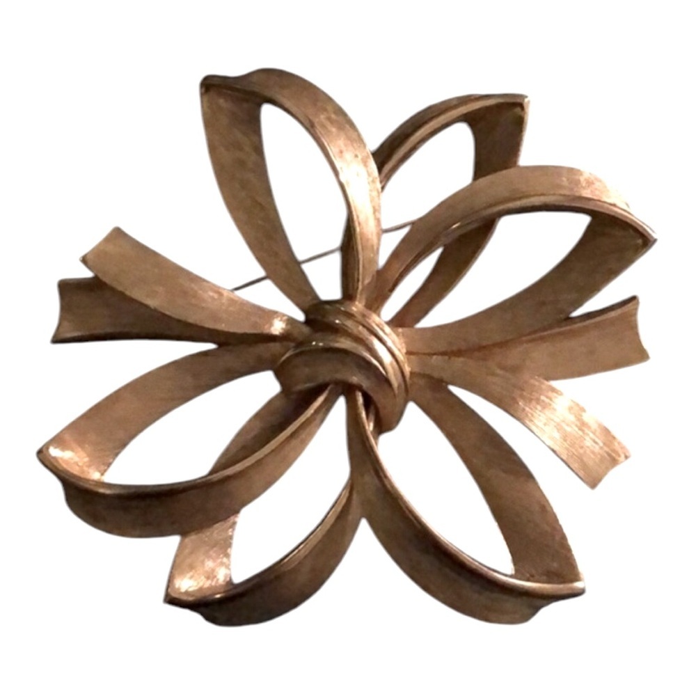 Vintage Gold Tone Bow Brooch Scarf Pin